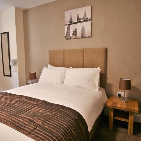 New County Hotel & Serviced Apartments By Roomsbooked Gloucester Habitación foto