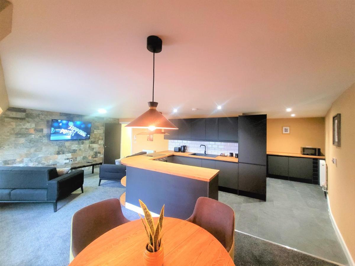 New County Hotel & Serviced Apartments By Roomsbooked Gloucester Exterior foto