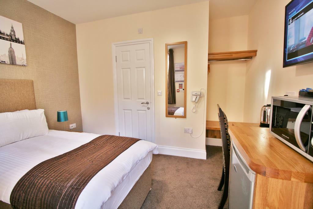 New County Hotel & Serviced Apartments By Roomsbooked Gloucester Habitación foto
